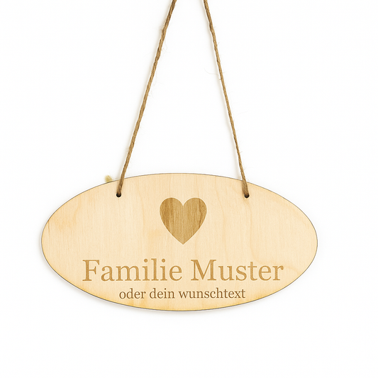 Personalisierbares Türschild aus Holz – Ovales Namensschild mit Herzgravur